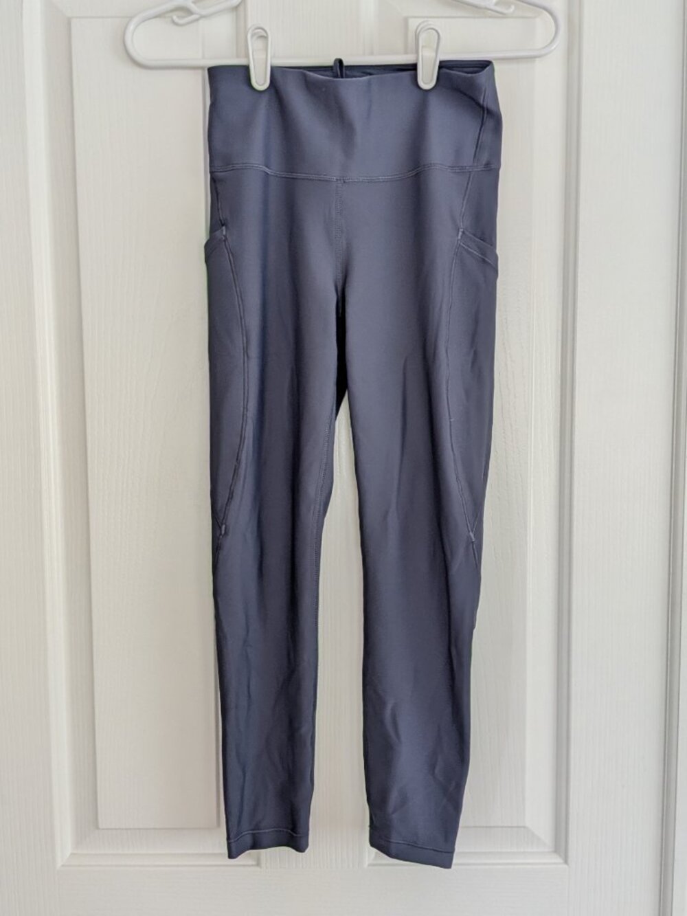 Athleta Grey Interval Stash 7/8 Tight - Size xs